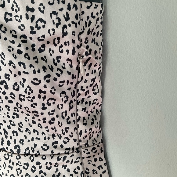 Socialite, leopard print mini dress - Picture 5 of 10